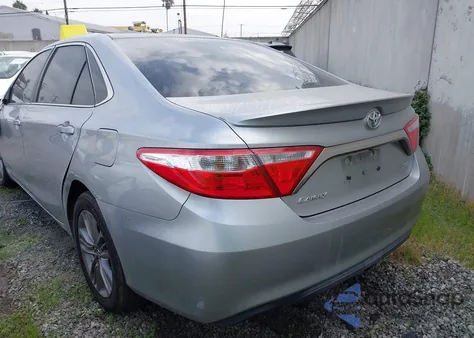 2017 Toyota Camry Se z USA, uszkodzony, nr VIN 4T1BF1FK4HU685027